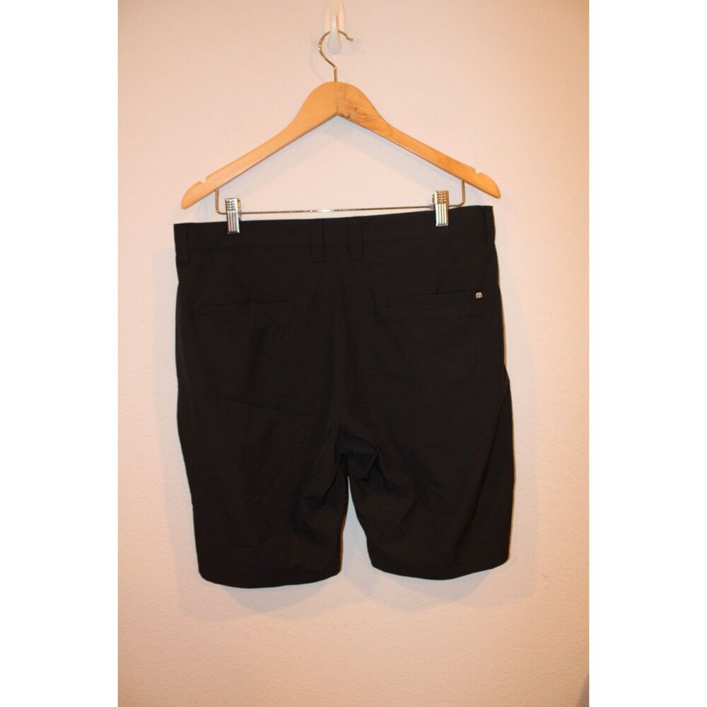 Travis Matthew size 33 black and gray horizontal microstripe shorts - Picture 7 of 8